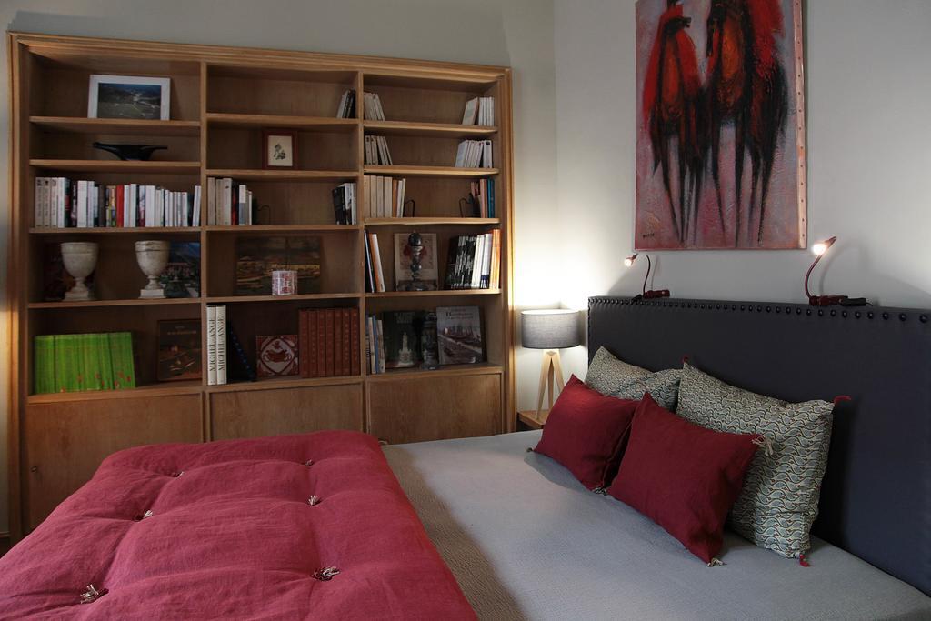 Maison D'Hotes Bordeaux Centre Le Patio De L'Intendance Стая снимка