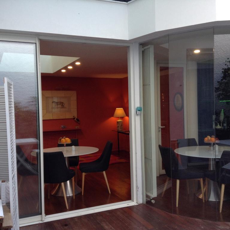 Maison D'Hotes Bordeaux Centre Le Patio De L'Intendance Екстериор снимка