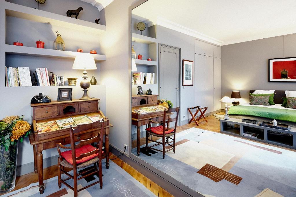 Maison D'Hotes Bordeaux Centre Le Patio De L'Intendance Екстериор снимка