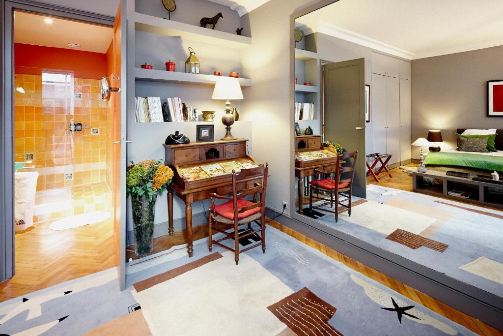 Maison D'Hotes Bordeaux Centre Le Patio De L'Intendance Екстериор снимка