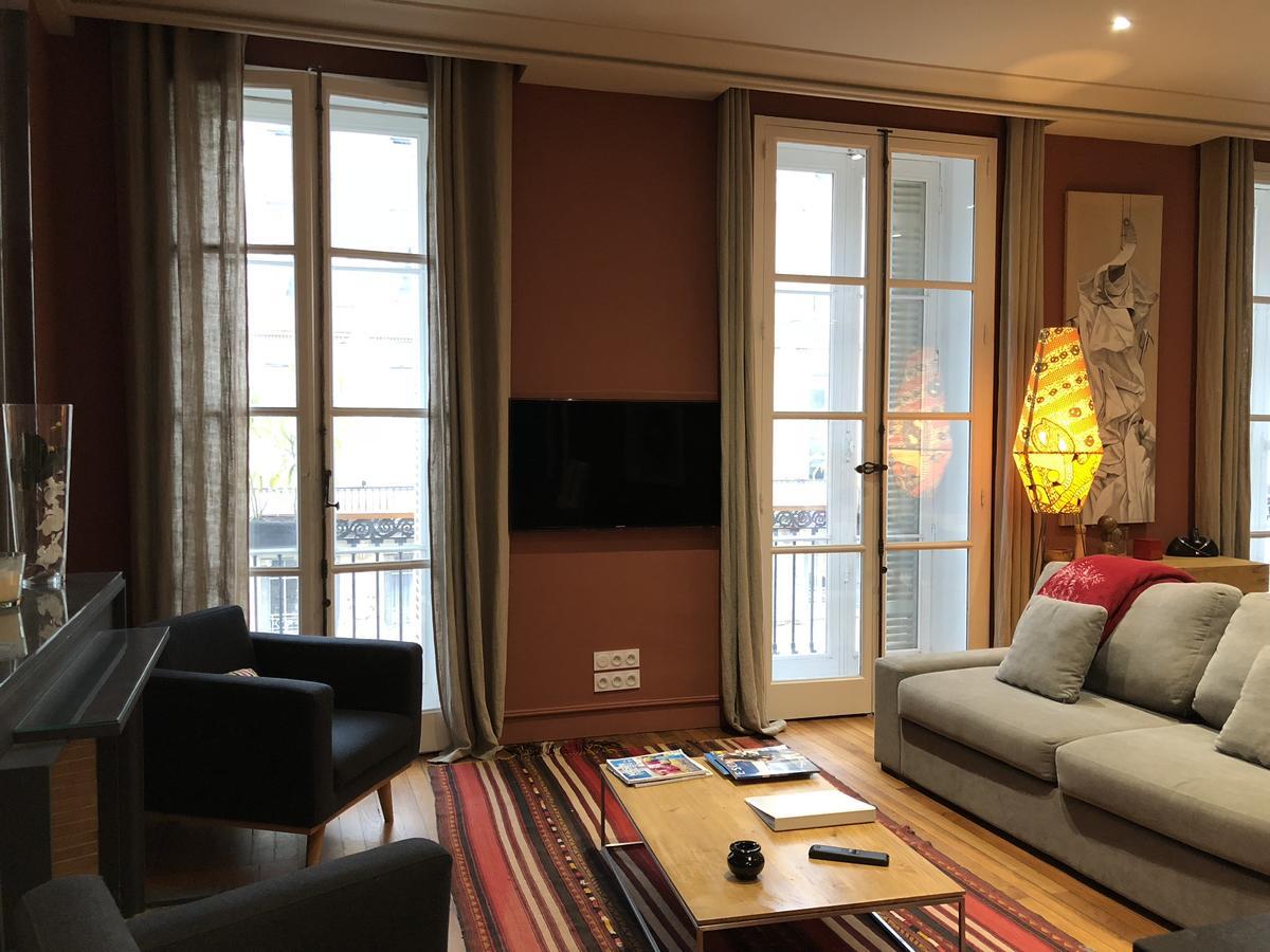 Maison D'Hotes Bordeaux Centre Le Patio De L'Intendance Екстериор снимка