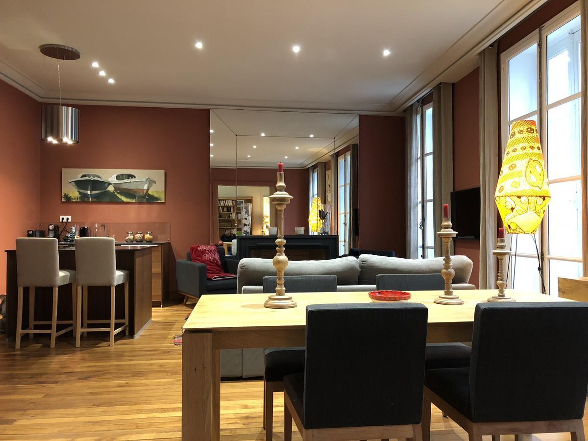 Maison D'Hotes Bordeaux Centre Le Patio De L'Intendance Екстериор снимка