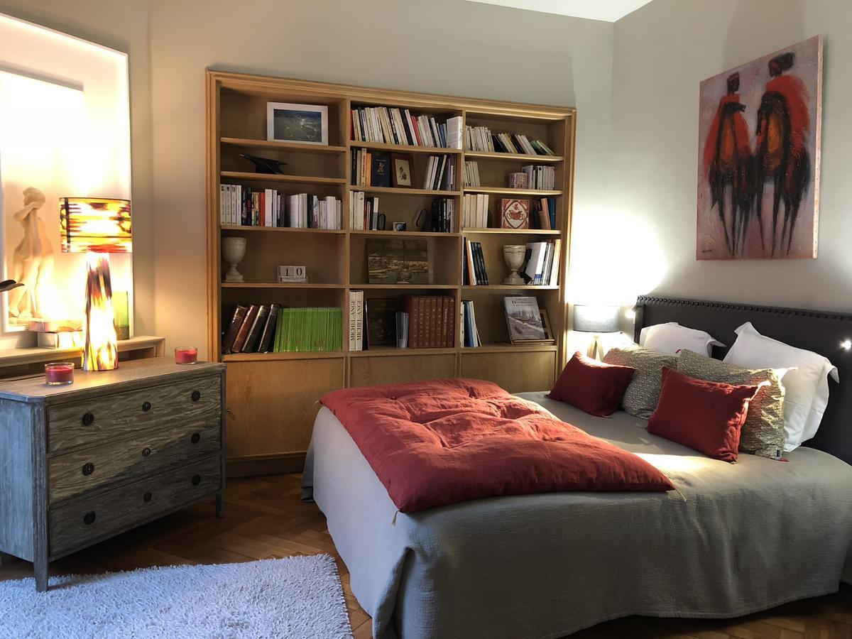 Maison D'Hotes Bordeaux Centre Le Patio De L'Intendance Екстериор снимка
