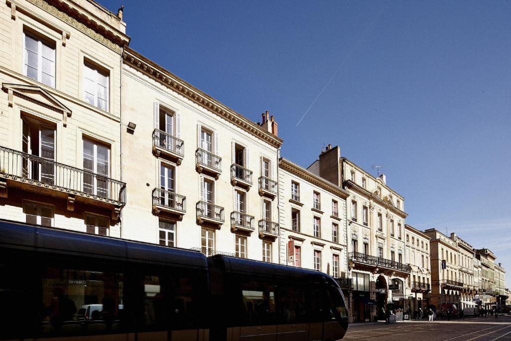 Maison D'Hotes Bordeaux Centre Le Patio De L'Intendance Екстериор снимка